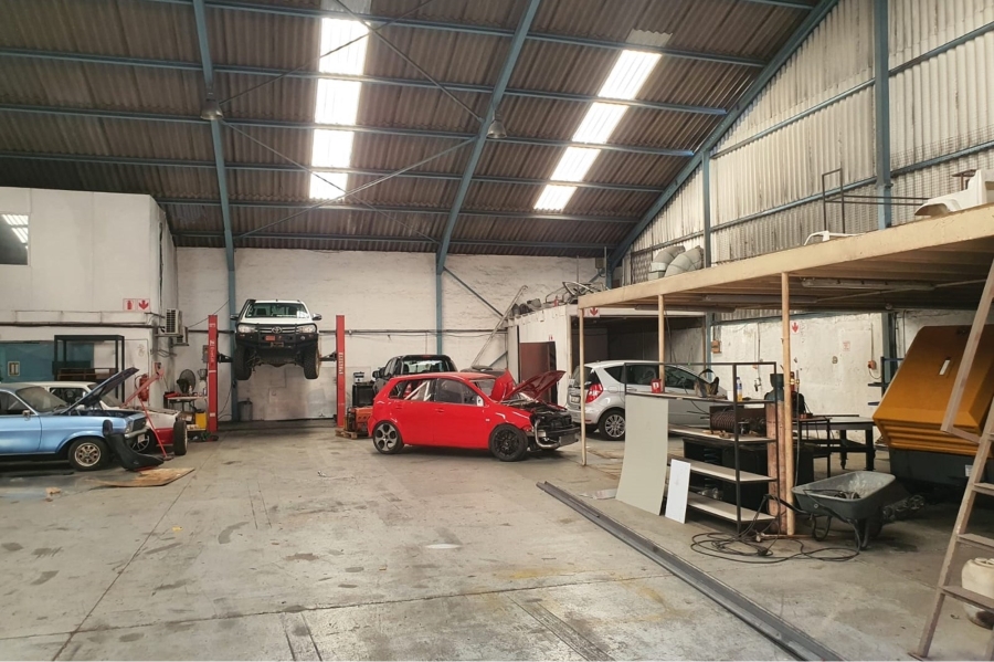 Commercial Property for Sale in Sidwell Eastern Cape